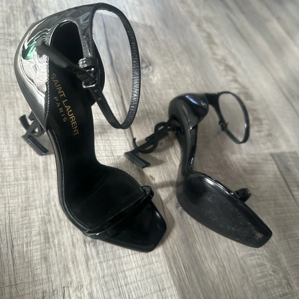 Saint Laurent Black Patent Opyum Logo Sandals with Ankle Strap - Picture 5 of 5